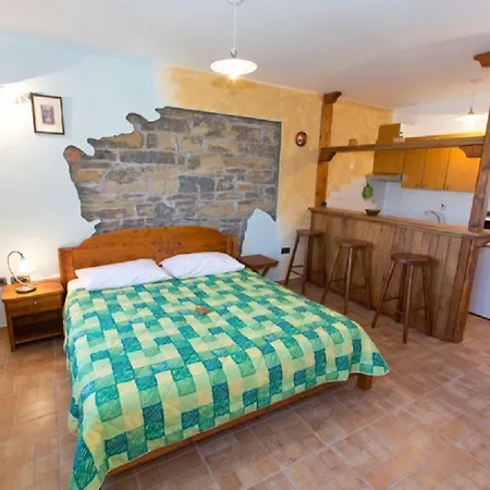 Apartment Tourist Farm Tonin *